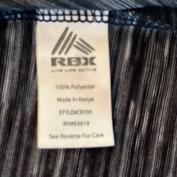 Reebok Performance Tshirt - Picture 8 of 9